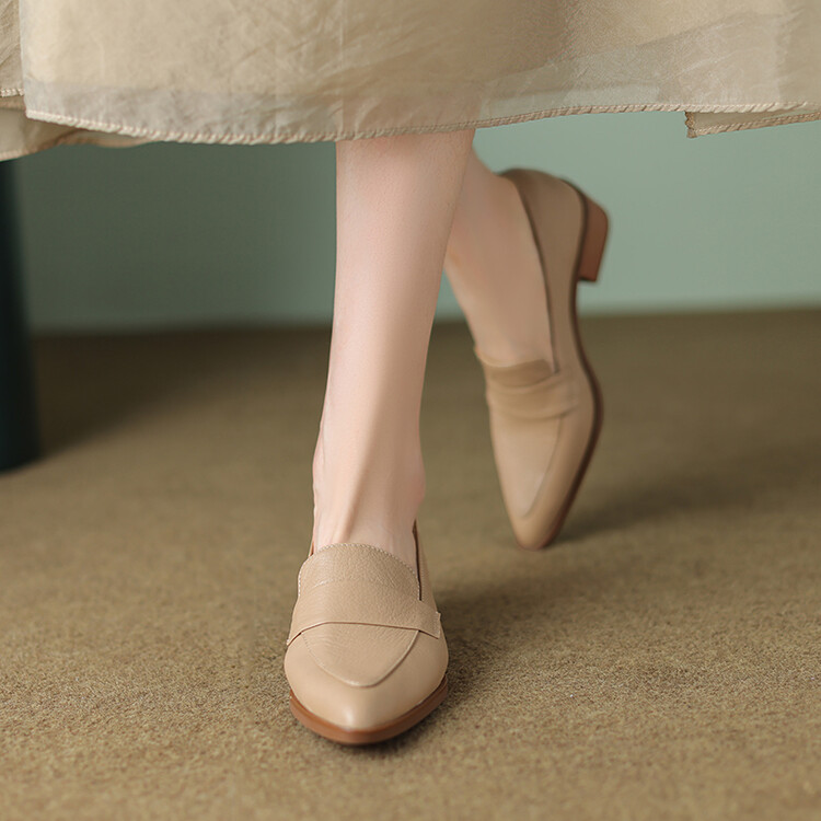 Women's Minimalist Slip-On Flat Shoes with Chunky Mid Heel - Image 3