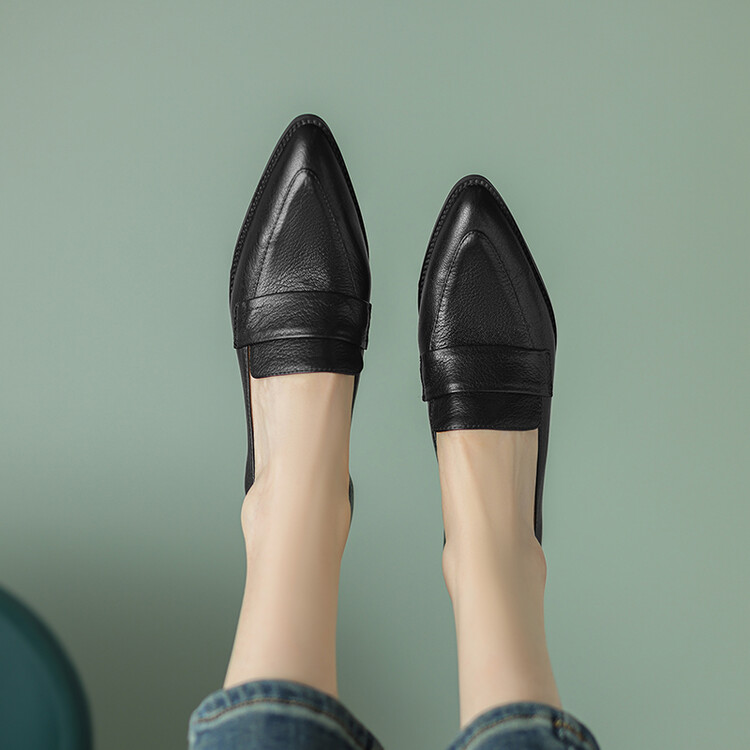 Women's Minimalist Slip-On Flat Shoes with Chunky Mid Heel - Image 5