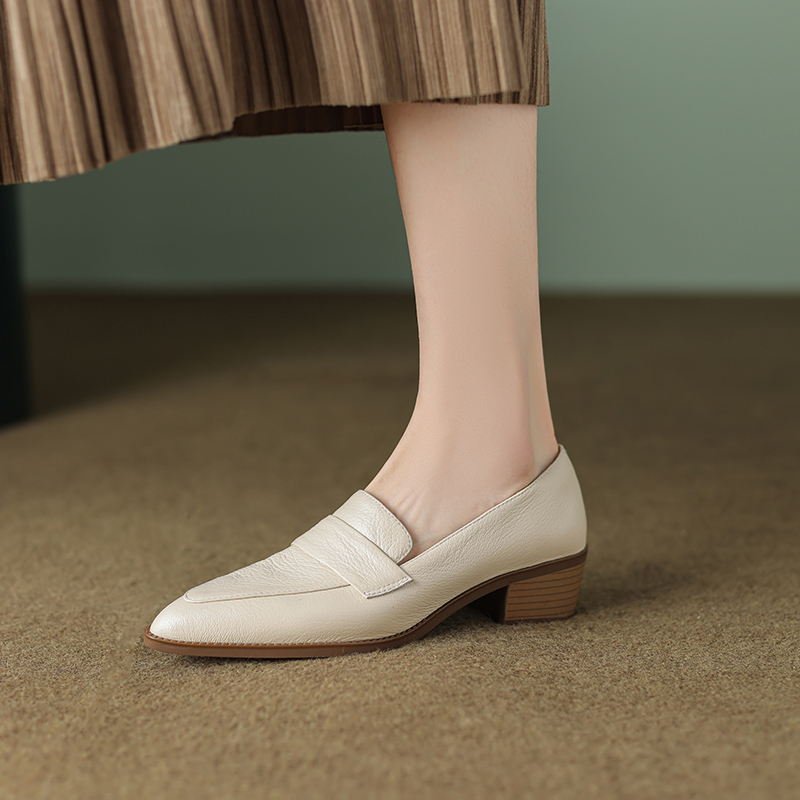 Women's Minimalist Slip-On Flat Shoes with Chunky Mid Heel