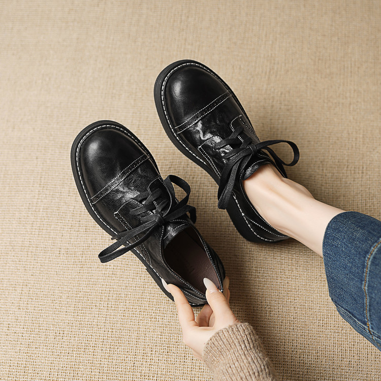 Women's Leather Loafers with Platform Mid Heel - Image 3