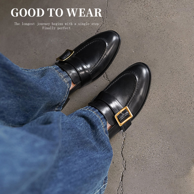 Loafers (Bean Shoes) in Top Grain Leather with Low Flat Heel - Image 4