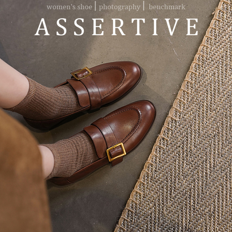 Loafers (Bean Shoes) in Top Grain Leather with Low Flat Heel - Image 3