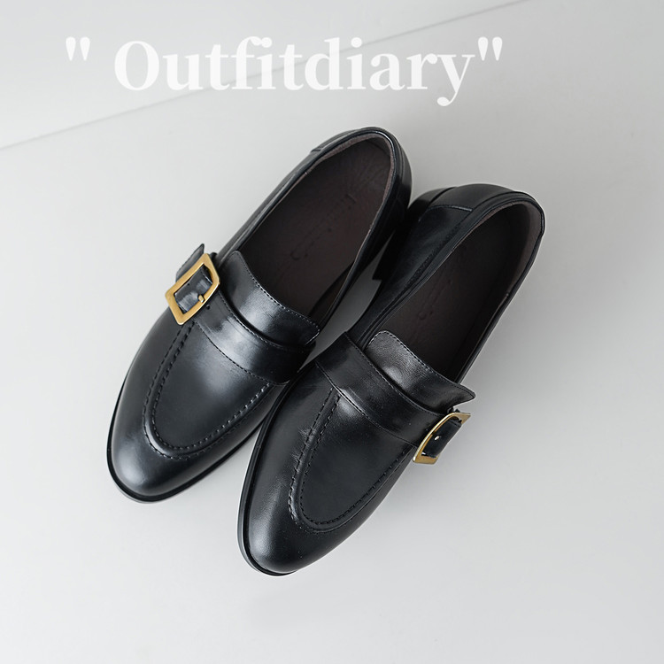 Loafers (Bean Shoes) in Top Grain Leather with Low Flat Heel - Image 5